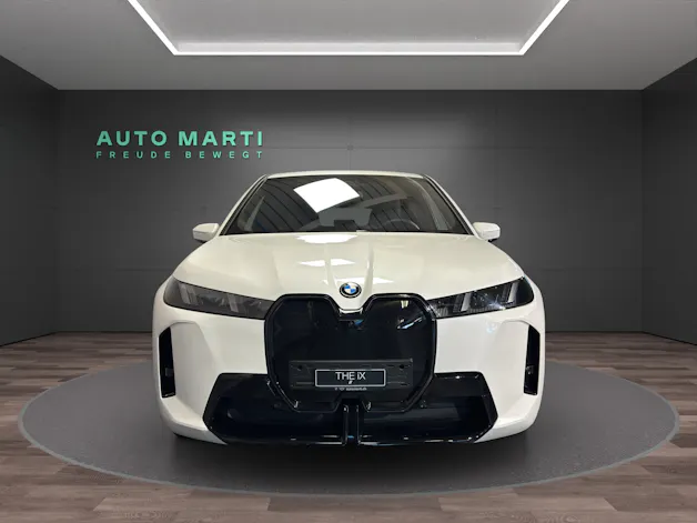 BMW iX xDrive60