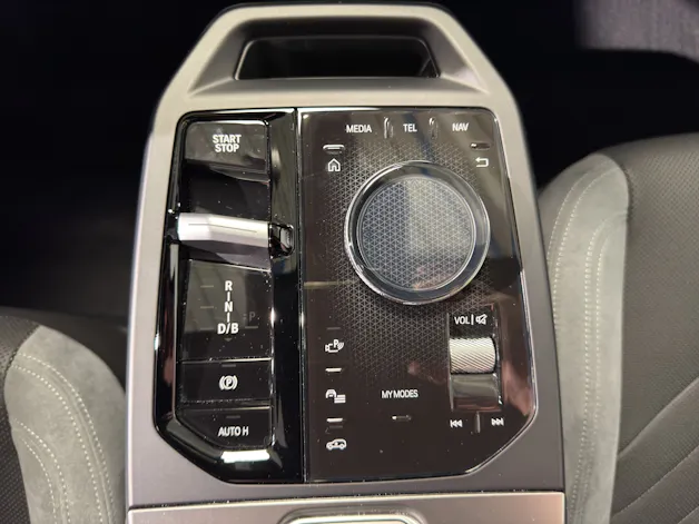BMW iX xDrive60