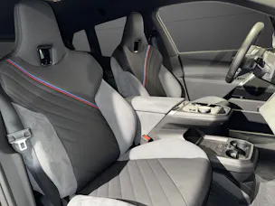 BMW iX xDrive60