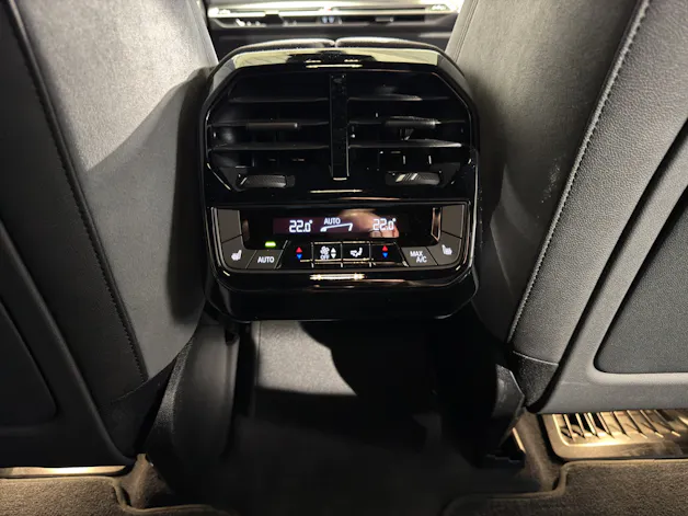 BMW iX xDrive60
