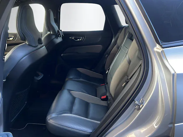 VOLVO XC60 2.0 B4 MH R-Design AWD