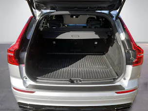 VOLVO XC60 2.0 B4 MH R-Design AWD