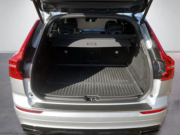 VOLVO XC60 2.0 B4 MH R-Design AWD