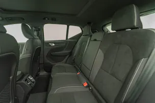 VOLVO XC40 2.0 B4 MH Black Edition