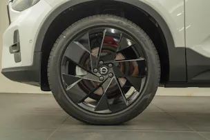 VOLVO XC40 2.0 B4 MH Black Edition