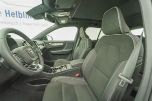 VOLVO XC40 2.0 B4 MH Black Edition