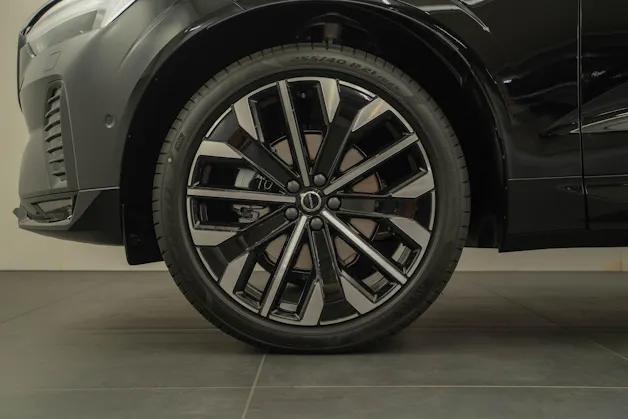 Volvo XC60 2.0 B5 MH Ultra Dark AWD