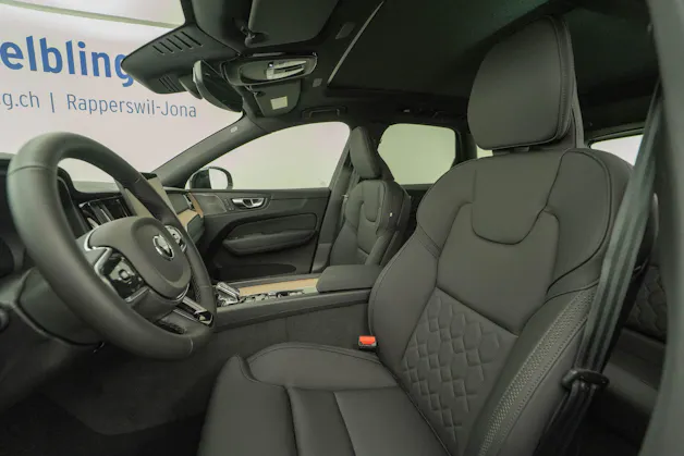 Volvo XC60 2.0 B5 MH Ultra Dark AWD