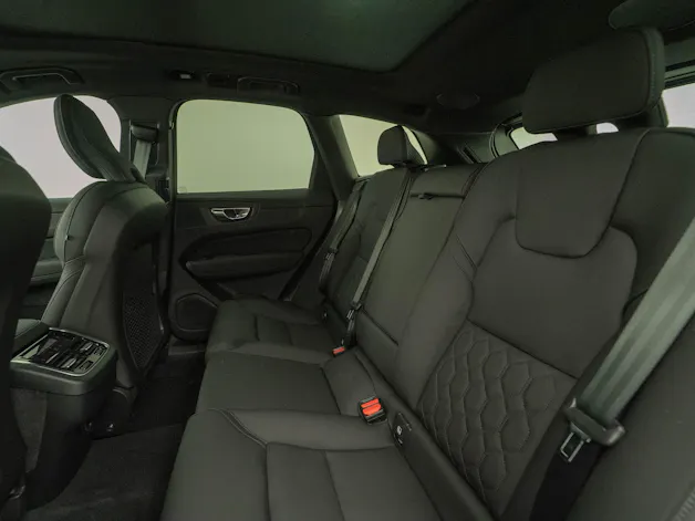 Volvo XC60 2.0 B5 MH Ultra Dark AWD