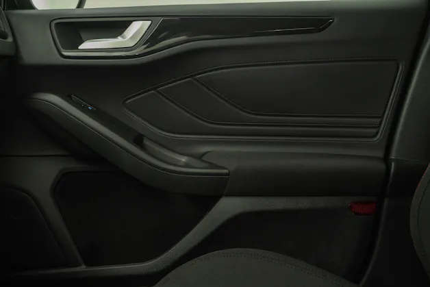 Ford Focus Station Wagon 1.0i EcoB Hybrid 155 ST-Line