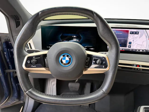 BMW iX M60