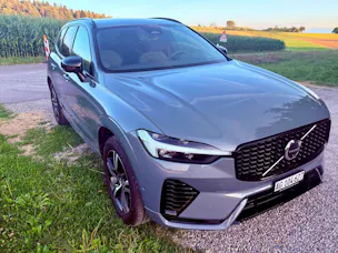 VOLVO XC60 2.0 B4 MH R-Design AWD