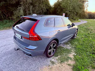 VOLVO XC60 2.0 B4 MH R-Design AWD