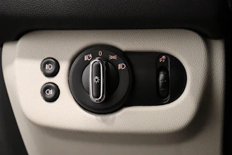 https://vehicle.imgix.net/4411122/8cc7832e-64fb-4437-bf34-b102a88d2266.JPG