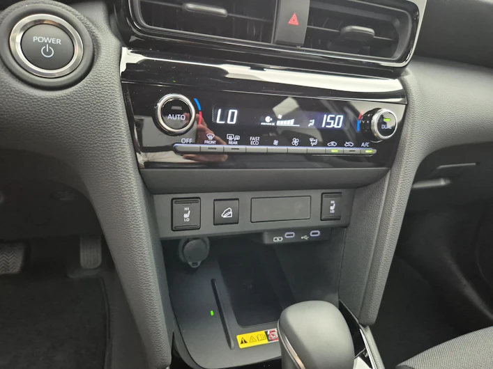 Fahrzeugbild TOYOTA YARIS CROSS