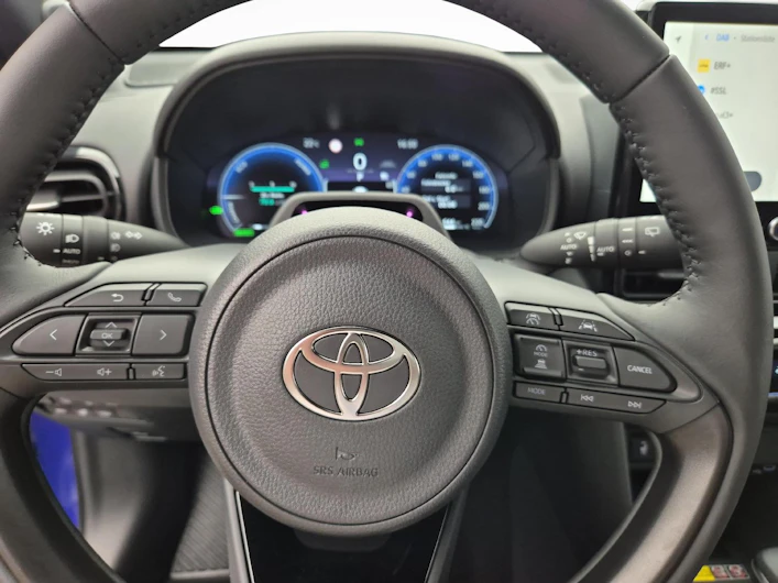 Fahrzeugbild TOYOTA YARIS CROSS