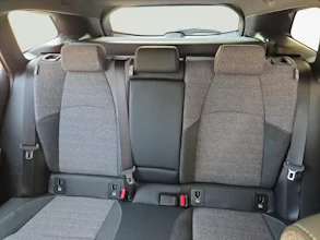 https://vehicle.imgix.net/4411246/15520959-a764-4206-ac45-a1fe1af0e28f.jpg