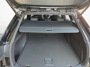 https://vehicle.imgix.net/4411246/513cb137-0b43-4d0e-85da-732fee3662d4.jpg