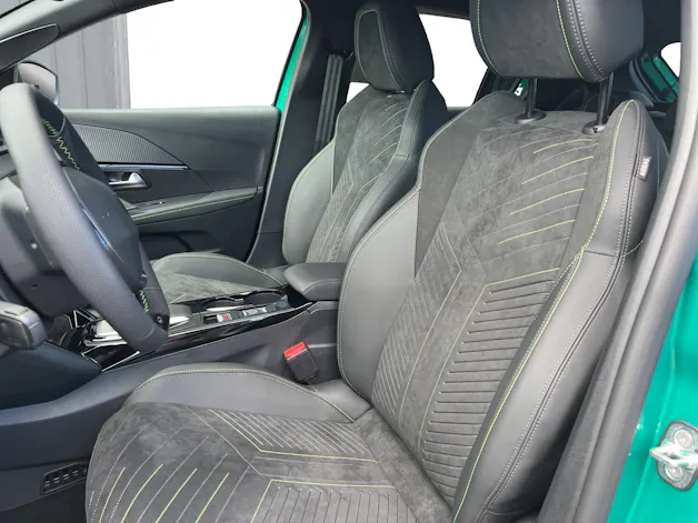 Peugeot 208 1.2 Hybrid 145 GT Exclusive