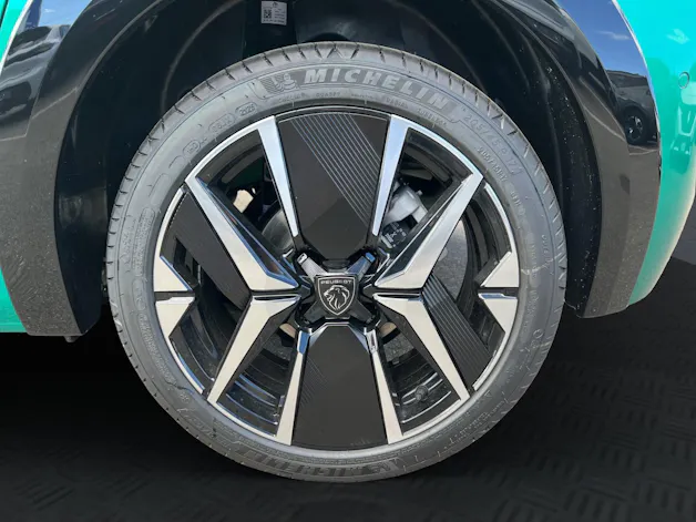 Peugeot 208 1.2 Hybrid 145 GT Exclusive