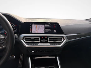 https://vehicle.imgix.net/4411269/35791ee8-b283-4c49-a182-dda56f14a3f4.jpg