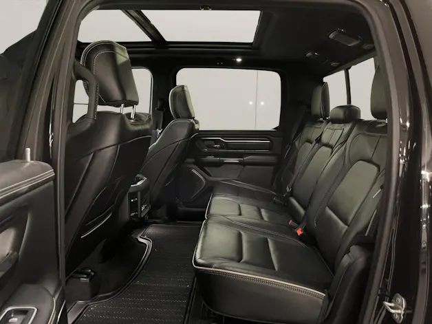 Dodge Ram 1500 Crew Kab. Pick-up Limited 4x4