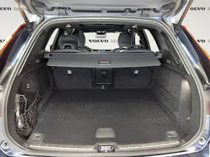 VOLVO XC60 2.0 T6 TE Ultimate Dark eAWD