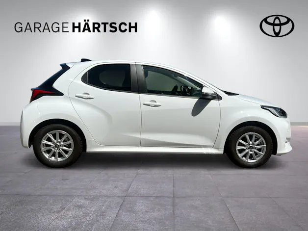 Toyota Yaris 1.5 VVT-i HSD Trend