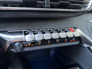 PEUGEOT 3008 1.2 PureTech Allure Pack
