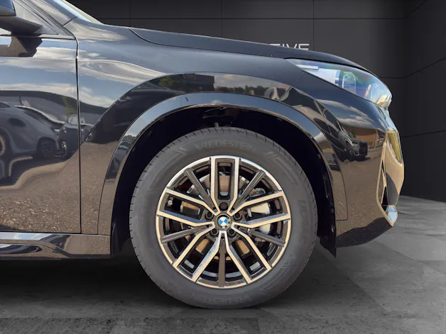 BMW iX1 xDrive30