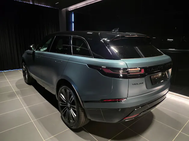 Land Rover Range Rover Velar 3.0 I6 Belgravia Edition Satin