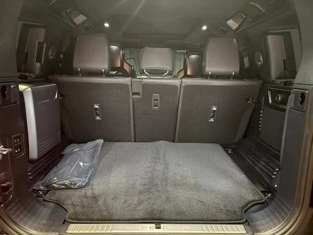 Land Rover Defender 110 4.4 V8 Octa