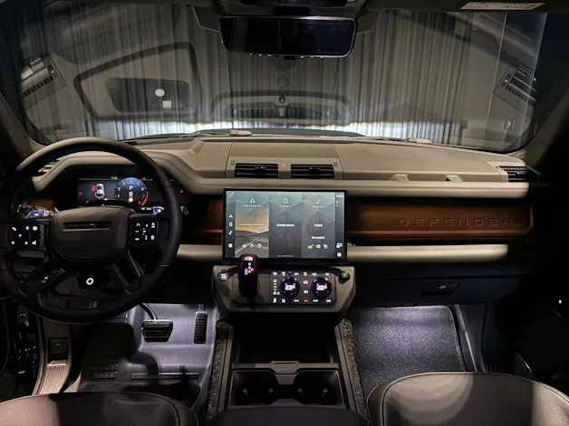 Land Rover Defender 110 4.4 V8 Octa