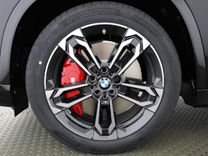 Fahrzeugbild BMW X1 23i xDrive paddles