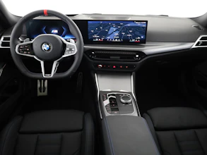 https://vehicle.imgix.net/4411639/3c3cdbd0-f392-409a-b99a-e9f2078730c3.jpg