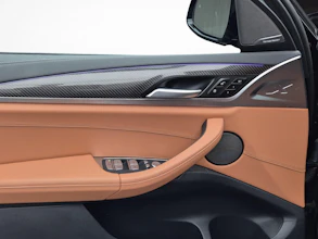 https://vehicle.imgix.net/4411647/337c2885-bed5-40b0-91a3-b5d8d8fc48c8.jpg