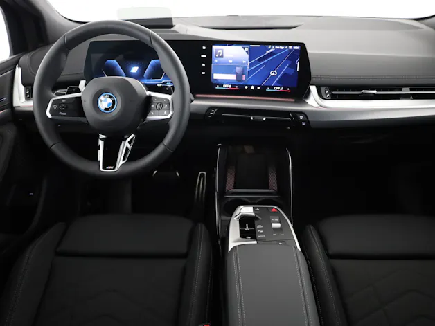 BMW 230e xDrive paddles Active Tourer