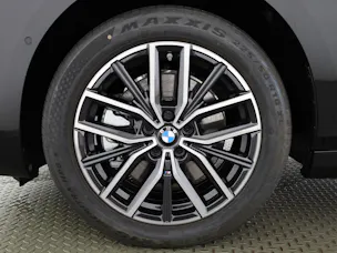 BMW 230e xDrive paddles Active Tourer