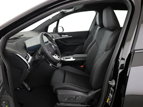 https://vehicle.imgix.net/4411648/de2994bd-b8c0-47fe-9e6d-6f88d512a500.jpg