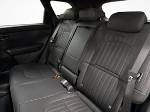 https://vehicle.imgix.net/4411650/09cbea1d-3744-4a6f-ab9b-705e28e9408b.jpg