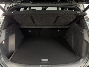 https://vehicle.imgix.net/4411650/28b7f732-f3d0-4896-a1d2-3793e9500a80.jpg