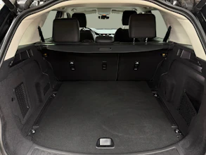 https://vehicle.imgix.net/4411686/502bb0e4-7504-4095-a86e-d5d8699158ea.jpg