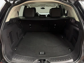 Fahrzeugbild LAND ROVER Discovery Sport 2.0 SD4 200 SE