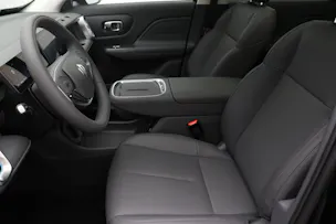 Leapmotor B10 Design 1.5 Hybrid EV