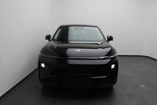 Leapmotor B10 Design 1.5 Hybrid EV