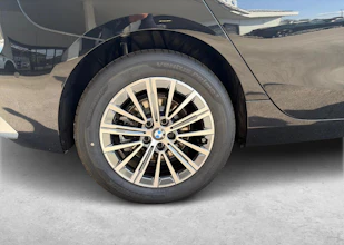 https://vehicle.imgix.net/4411709/5612ae5f-53a4-4da7-ab96-1db2ccfeaaee.jpg