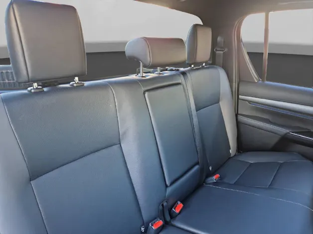 Toyota Hilux Double Cab.-Pick-up 2.8 48039/000