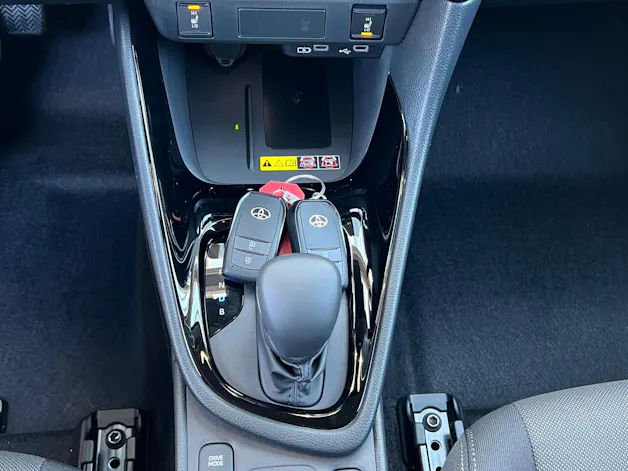 Toyota Yaris 1.5 VVT-i HSD Trend