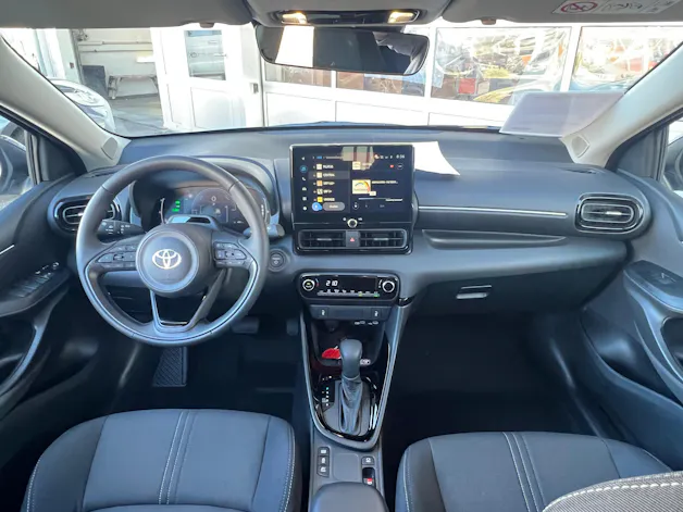Toyota Yaris 1.5 VVT-i HSD Trend