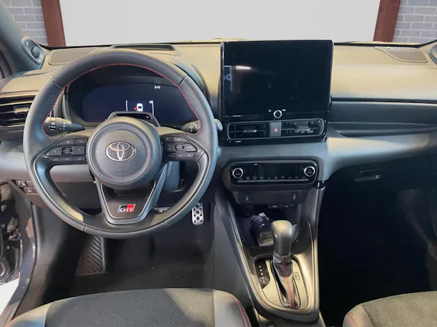 Toyota Yaris 1.5 VVT-i HSD GR Sport